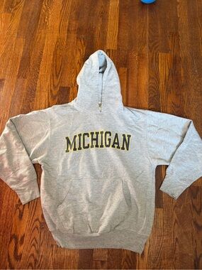 VINTAGE Steve & Barry's Grey Michigan Hoodie with Yellow & Navy Lettering